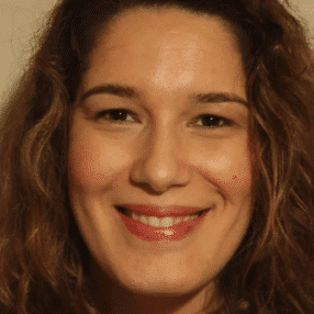 Bárbara-Jardim-Gomes-300x286-square